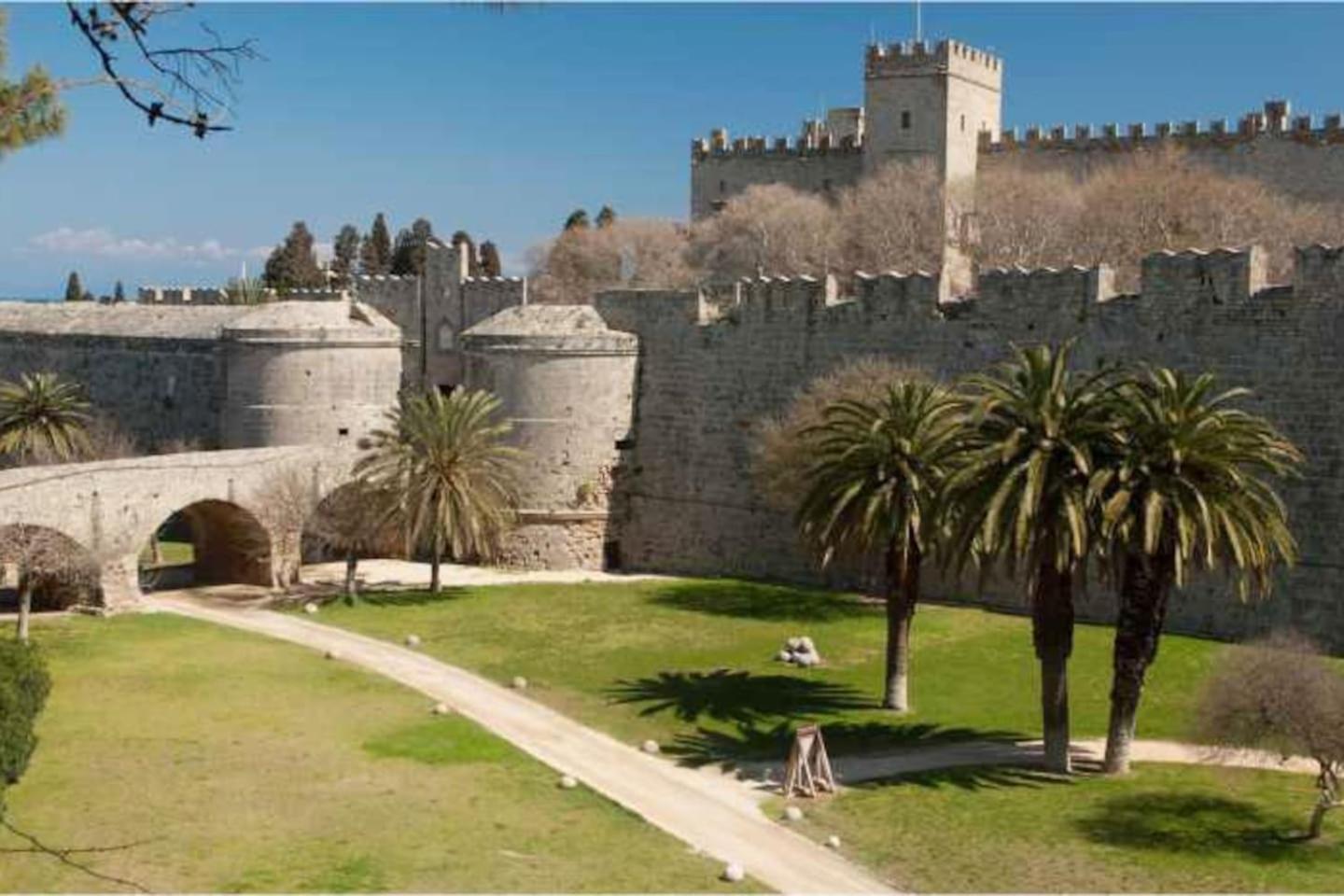 Park House -Beside The Medieval Town Of Rhodes Rhodes City Exterior photo